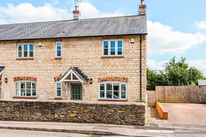 3 Bedroom End Of Terrace House To Rent In School Lane Evenley, NN13