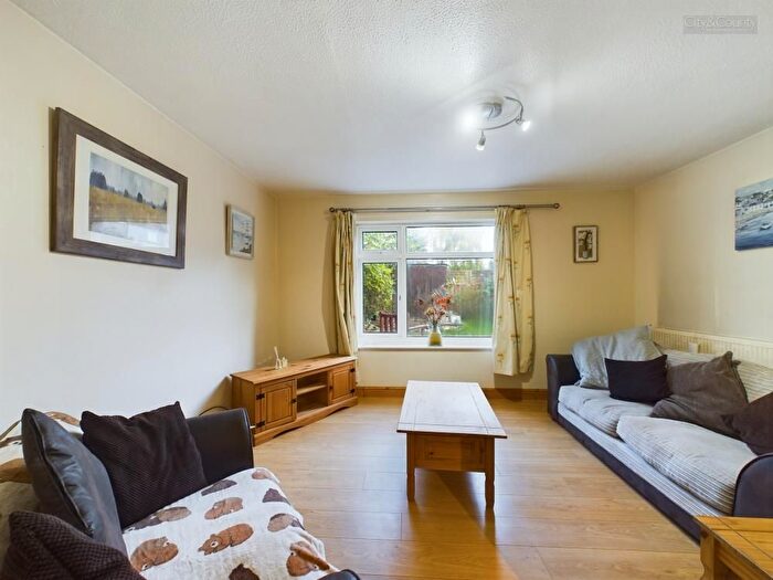 3 Bedroom End Of Terrace House For Sale In Crabtree, Peterborough, PE4