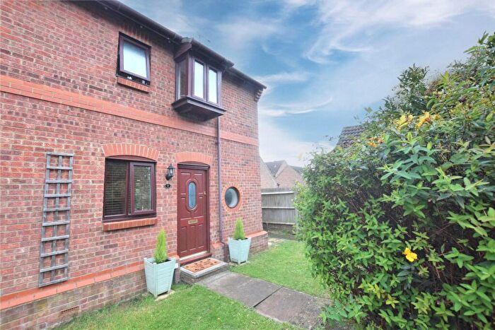 2 Bedroom End Of Terrace House To Rent In Simkins Close, Winkfield Row, Berkshire, RG42