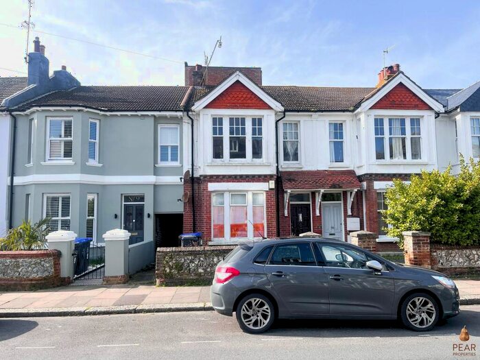 2 Bedroom Apartment To Rent In Eriswell Road, Worthing, BN11