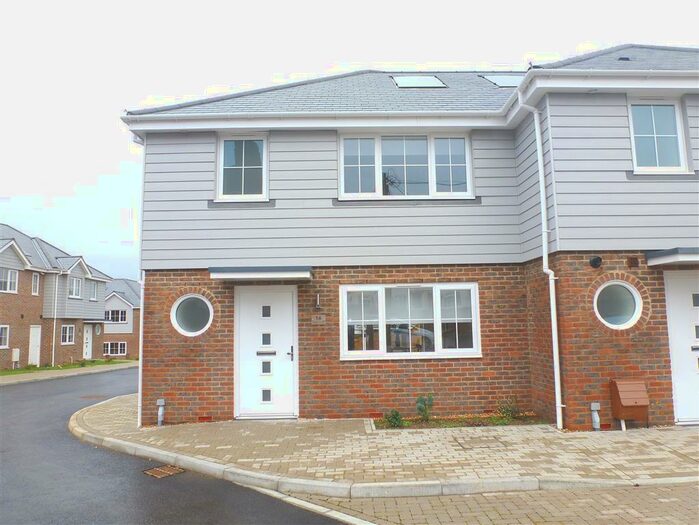 3 Bedroom House To Rent In Fairfield Road, Burgess Hill, RH15