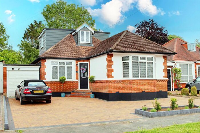 3 Bedroom Detached Bungalow For Sale In Westland Drive, Brookmans Park, AL9