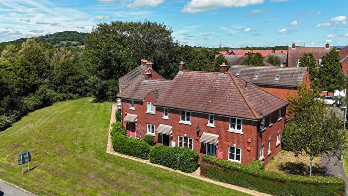 3 Bedroom End Of Terrace House For Sale In Lea Walk, Hucclecote, Gloucester, GL3