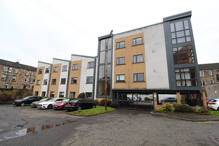 2 Bedroom Flat To Rent In Baker Street, /, Shawlands, G41