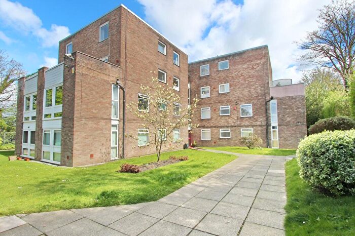 2 Bedroom Flat For Sale In Manchester Road, Appleby Gardens, BL9
