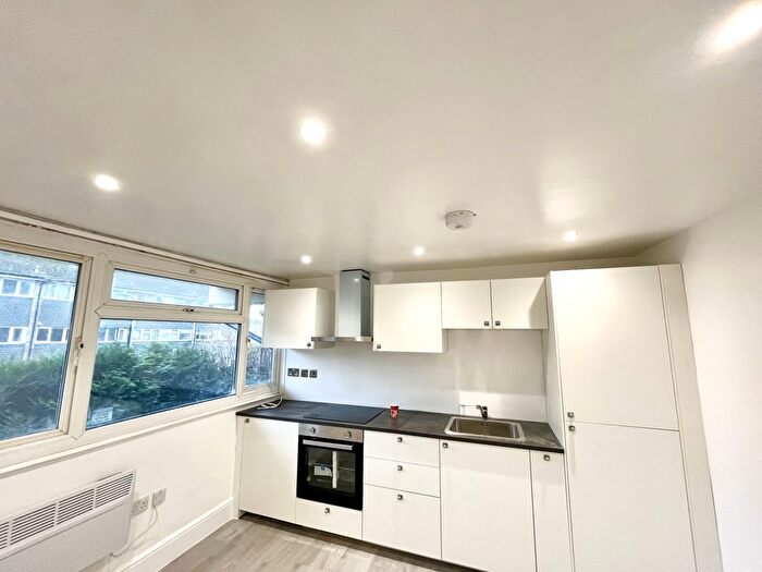 1 Bedroom Flat To Rent In Hindhead Gardens, Northolt, UB5