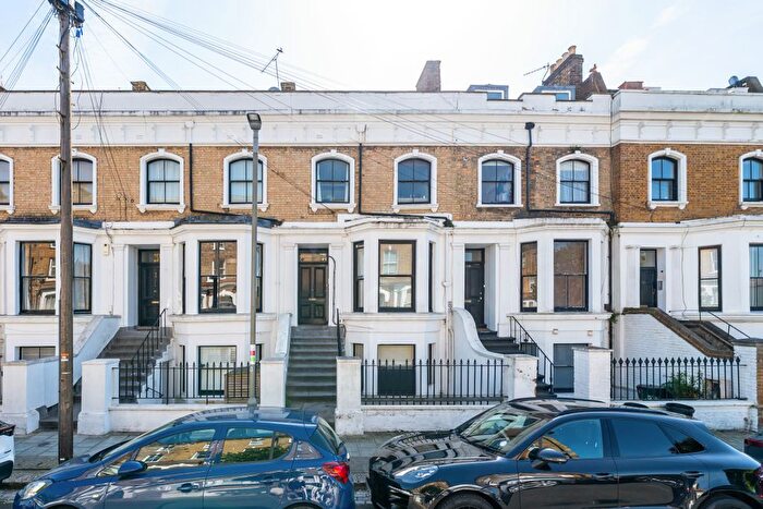 2 Bedroom Flat For Sale In Cologne Road, London, SW11