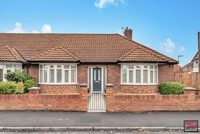 3 Bedroom Semi Detached Bungalow For Sale In Chesterfield Road, Ashford, TW15