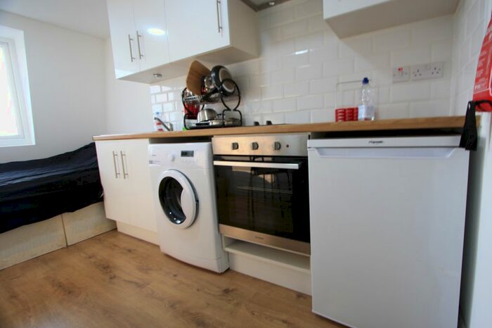 Studio To Rent In Walworth Place, Elephant And Castle, SE17