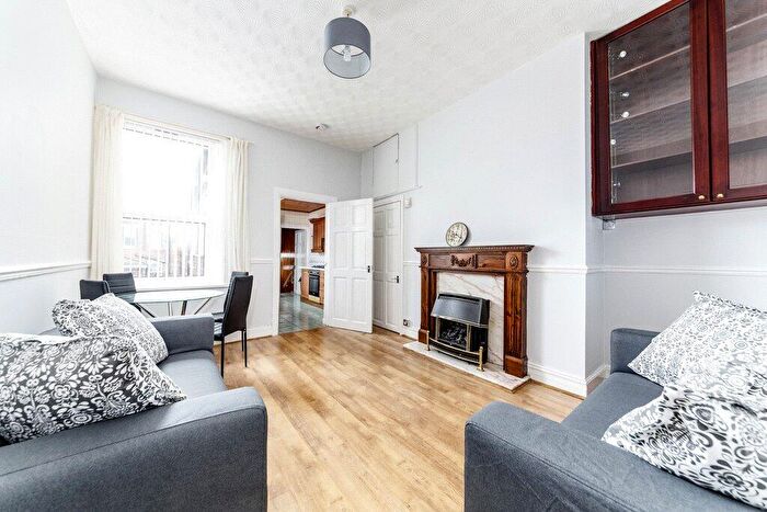 3 Bedroom Apartment To Rent In Tosson Terrace, Heaton, Newcastle Upon Tyne, NE6