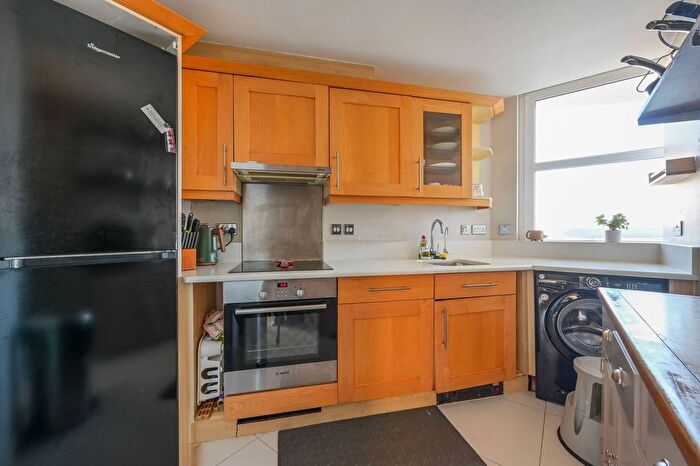 2 Bedroom Flat To Rent In Pierhead Lock, Isle Of Dogs, London, E14