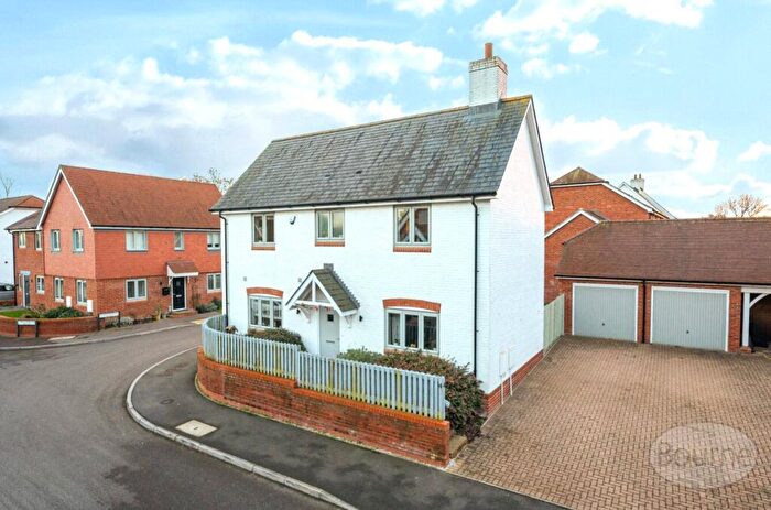 4 Bedroom Detached House For Sale In Stroudfields, Petersfield, Hampshire, GU32