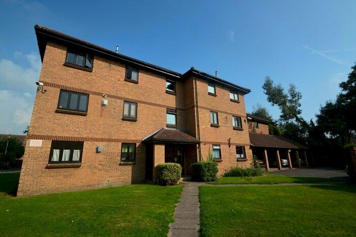 1 Bedroom Apartment To Rent In Vicarage Way, Colnbrook, Berkshire, SL3