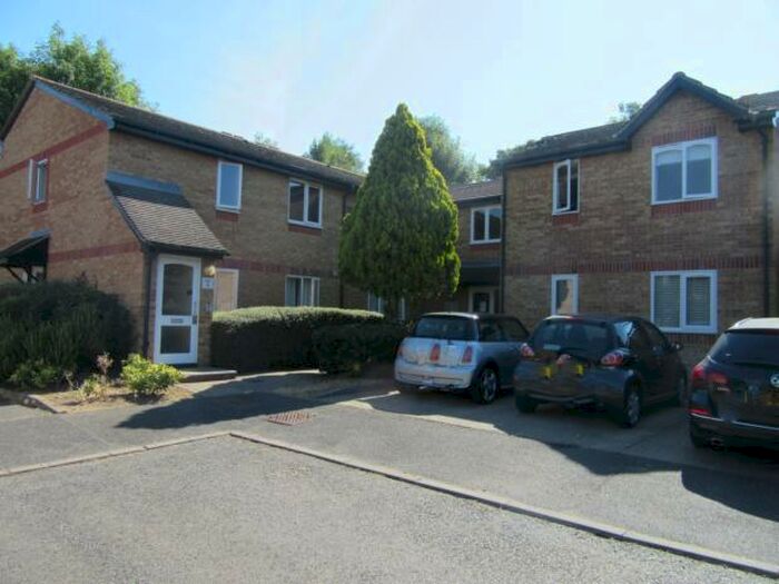 1 Bedroom Flat To Rent In Talisman Street, Hitchin, SG4