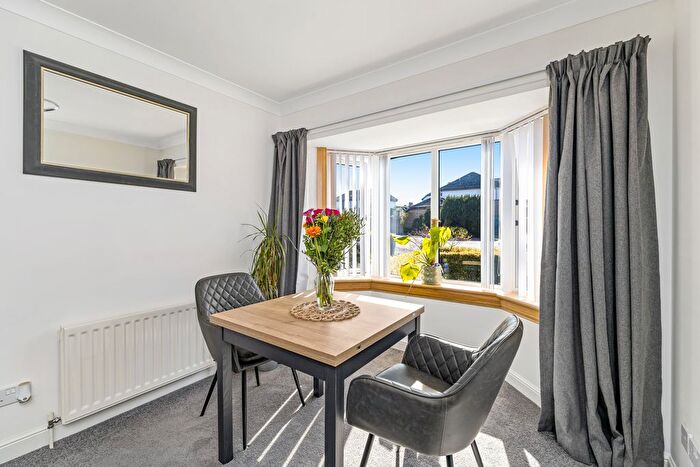 2 Bedroom Flat For Sale In / Liberton Place, Liberton, Edinburgh, EH16