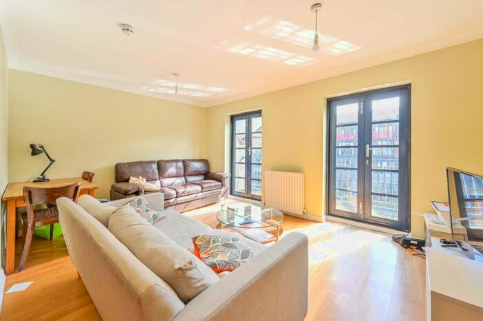 4 Bedroom House To Rent In Lovegrove Walk, Isle Of Dogs, London, E14