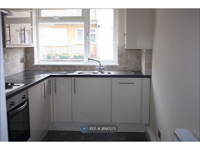 2 Bedroom Flat To Rent In Cleveland Court, Bath, BA2