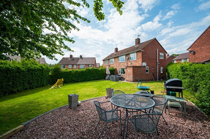 2 Bedroom Semi Detached House For Sale In Leeswood Close, Dunston, Chesterfield, S41