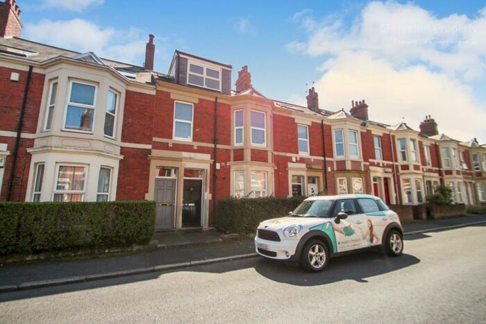 3 Bedroom Ground Flat To Rent In Lavender Gardens, Jesmond, Newcastle Upon Tyne, Tyne And Wear, NE2