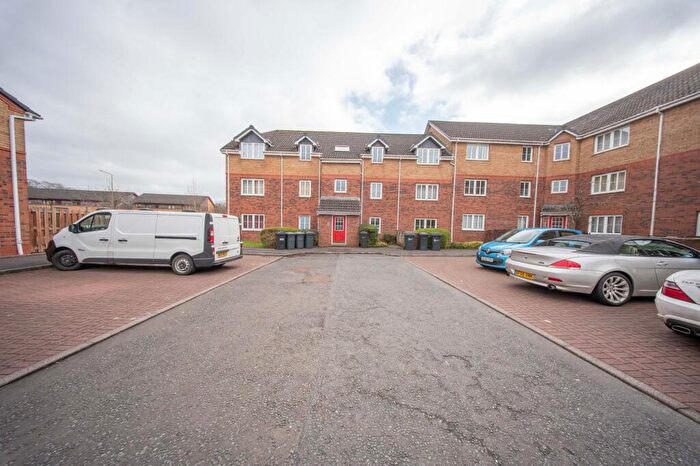 2 Bedroom Flat To Rent In Oldwood Place, Livingston, EH54