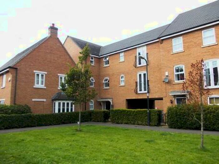 Studio To Rent In Crackthorne Drive, Coton Park, Rugby, CV23