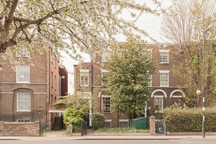 2 Bedroom Flat For Sale In Peckham Hill Street, Peckham, SE15