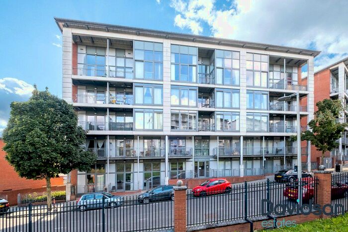 2 Bedroom Flat For Sale In Alfred Knight Way, Birmingham, B15