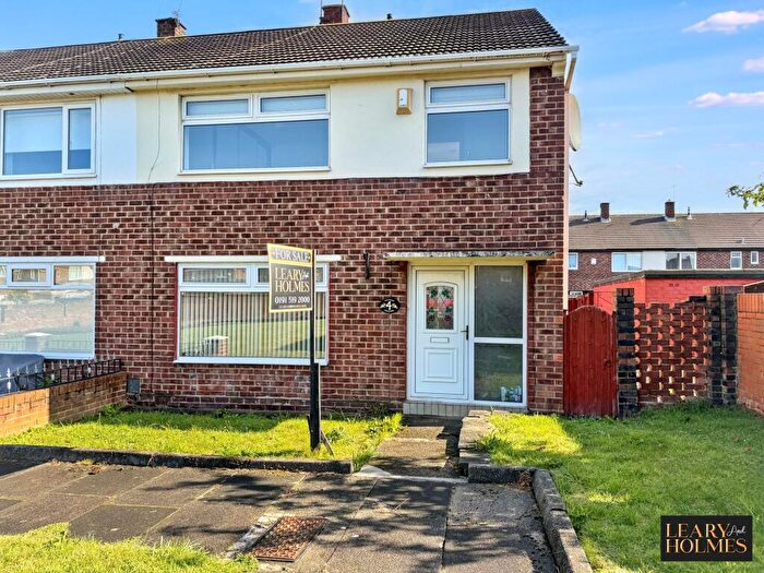 3 Bedroom End Of Terrace House For Sale In Cedar Grove, Hebburn, NE31