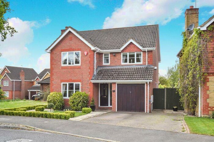 4 Bedroom Detached House To Rent In Twycross Road, Wokingham, RG40