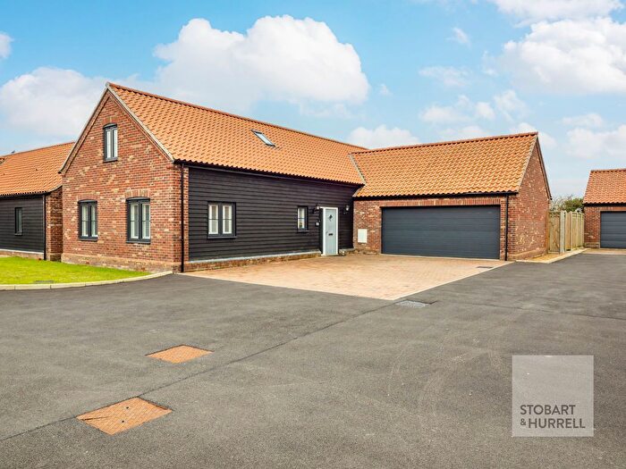 4 Bedroom Detached House For Sale In St. Marys View, Happisburgh, Norfolk, NR12