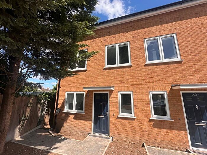 4 Bedroom Semi-Detached House To Rent In Napier Road, Gillingham, ME7