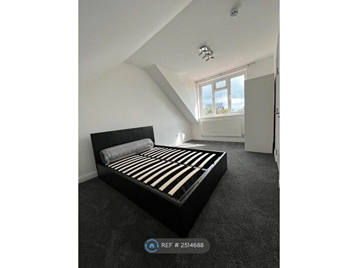 6 Bedroom Terraced House To Rent In Princes Avenue, London, W3