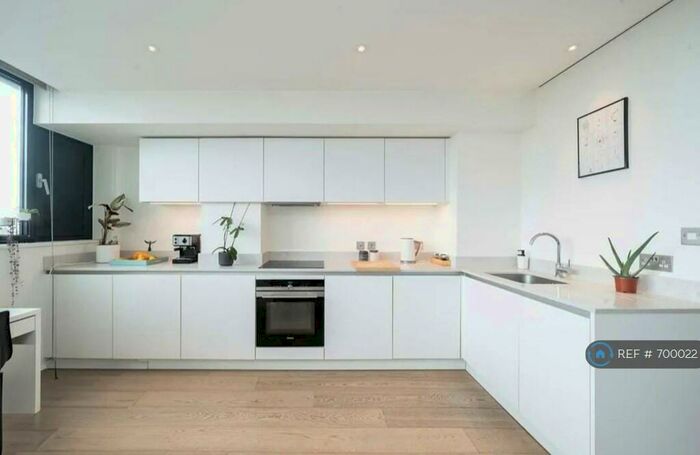 Studio To Rent In Hill House, London, N19