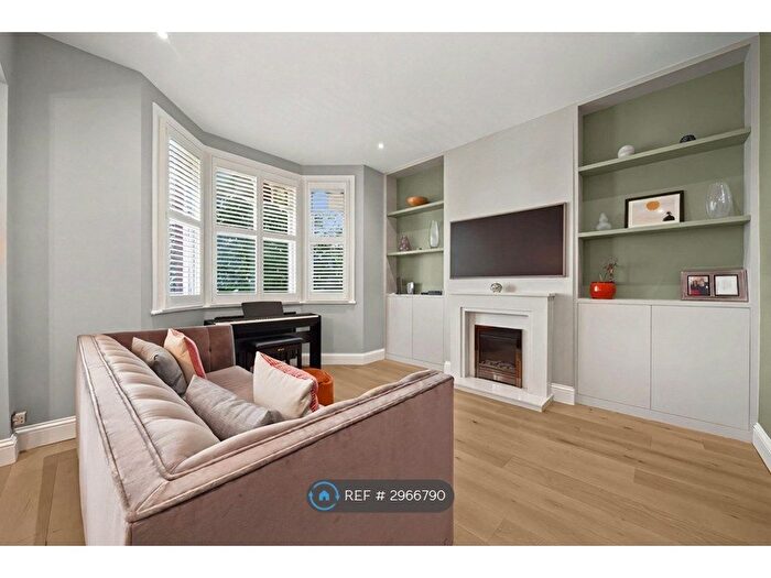 4 Bedroom Maisonette To Rent In Durham Road, London, SW20