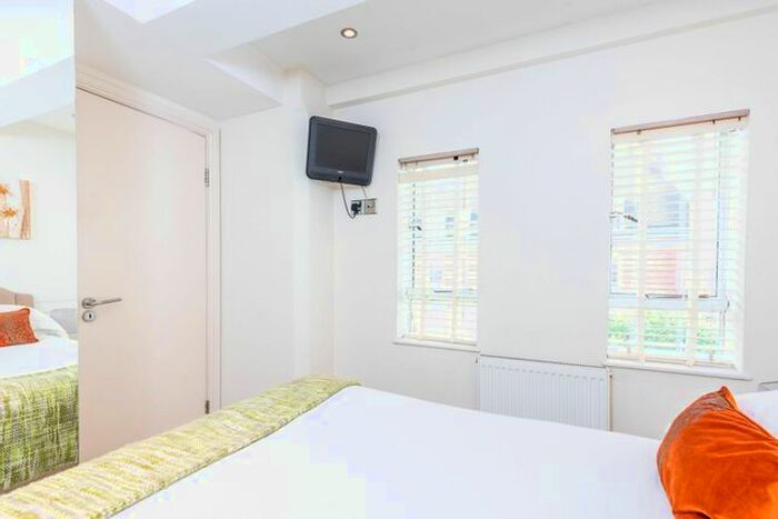 1 Bedroom Flat To Rent In Sloane Avenue, Chelsea, London, SW3