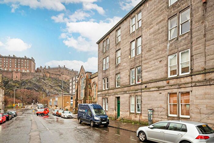 2 Bedroom Apartment For Sale In Spittal Street, Edinburgh, EH3