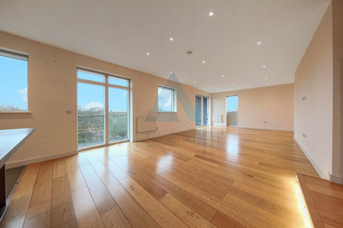 3 Bedroom Penthouse To Rent In Sotherby Court Sewardstone Road, E2