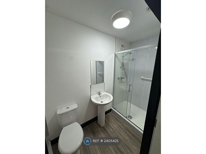 2 Bedroom Flat To Rent In Burgess Road, Leicester, LE2