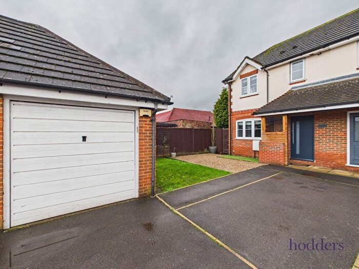 2 Bedroom End Terrace House For Sale In Marina Close, Chertsey, Surrey, KT16