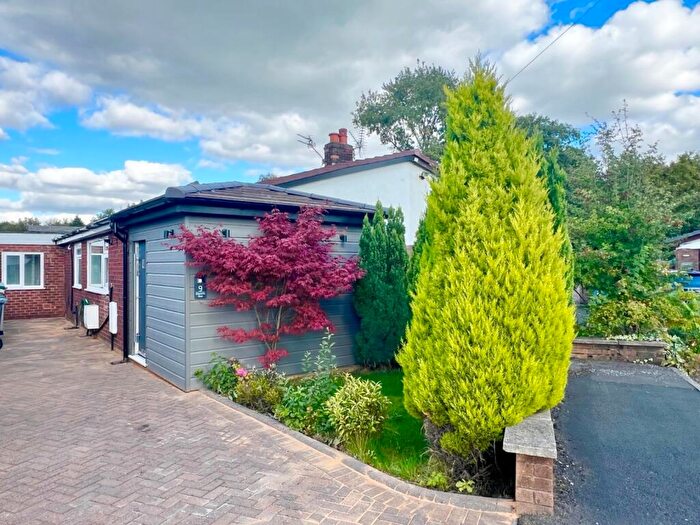 3 Bedroom Bungalow For Sale In Shepherds Close, Greenmount, Bury, Greater Manchester, BL8