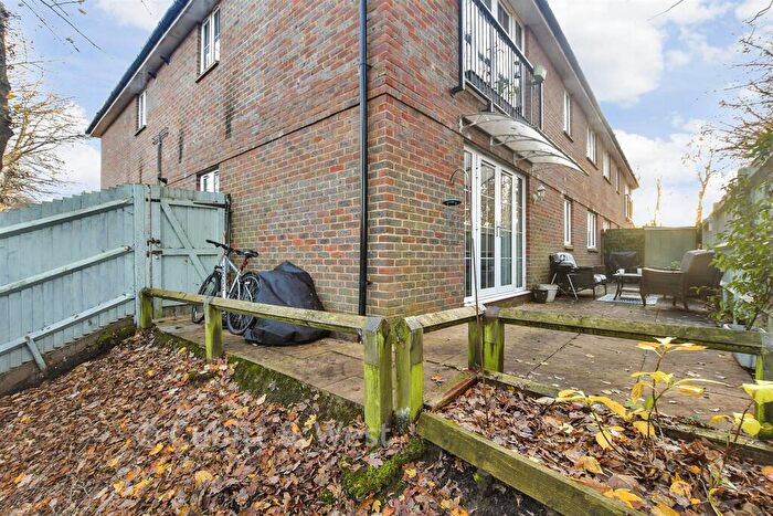 2 Bedroom Flat For Sale In Sycamore Drive, Burgess Hill, West Sussex, RH15