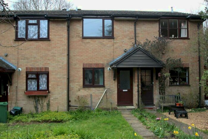 2 Bedroom Terraced House To Rent In Lodgeside, East Cowes, Isle Of Wight, PO32