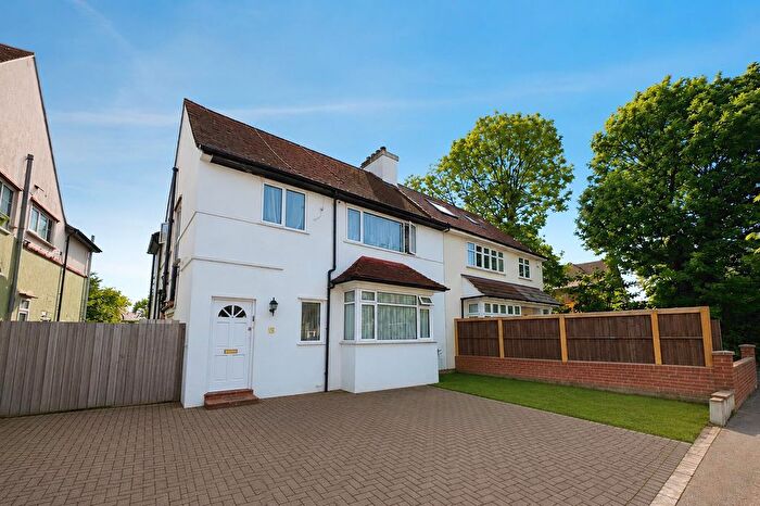 4 Bedroom Property For Sale In Forty Avenue, Wembley, HA9
