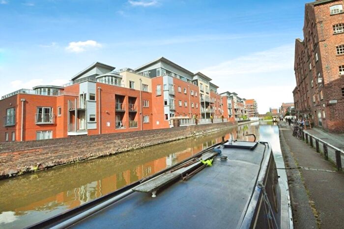 2 Bedroom Flat To Rent In Shot Tower Close, Chester, Cheshire, CH1