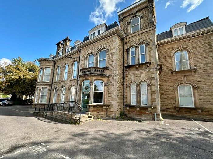 2 Bedroom Flat To Rent In Victoria Avenue, Harrogate, North Yorkshire, HG1
