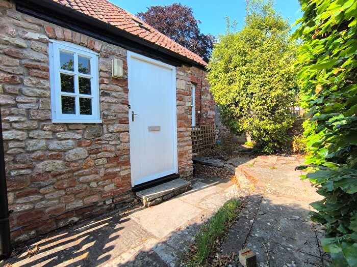 2 Bedroom Flat To Rent In New Street, Wells, BA5