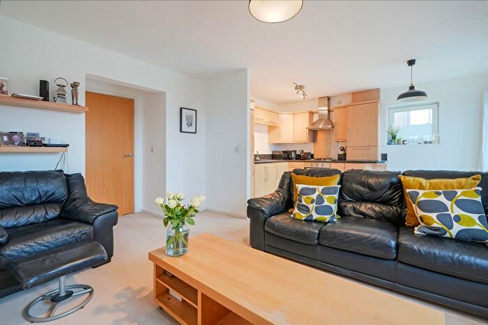 2 Bedroom Flat For Sale In Park Grange Rise, Norfolk Park, Sheffield, S2