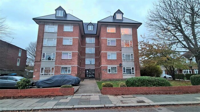 2 Bedroom Flat To Rent In Palmerston Road, Wood Green, N22