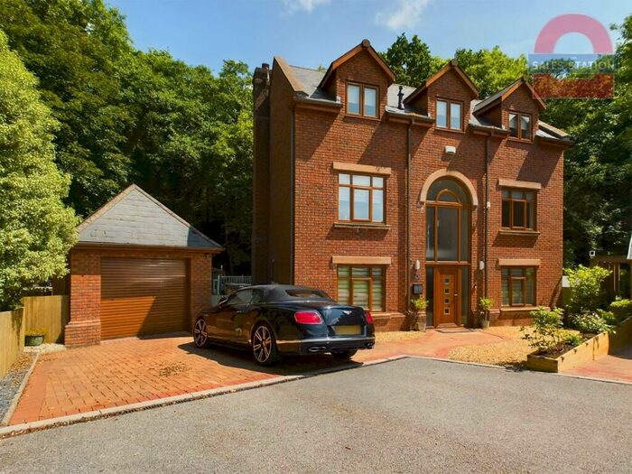 5 Bedroom Town House For Sale In Nant Y Coed Close, Heol-Y-Cyw, Bridgend, CF35