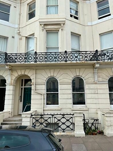 2 Bedroom Flat To Rent In St. Aubyns, Hove, BN3
